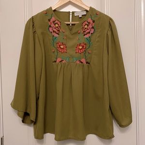 Green Peasant Style Blouse w Floral Embroidery szM